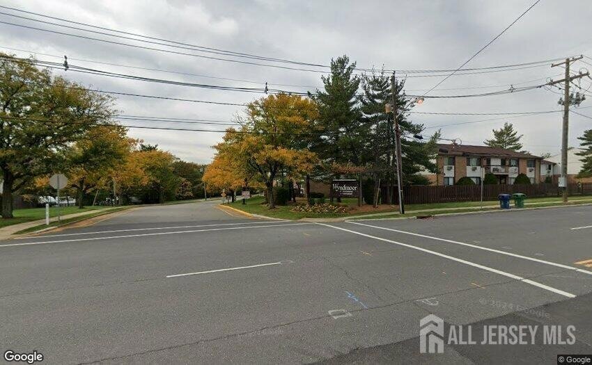 1308 Cricket Ln, Unit 1308 in Woodbridge, NJ - Building Photo