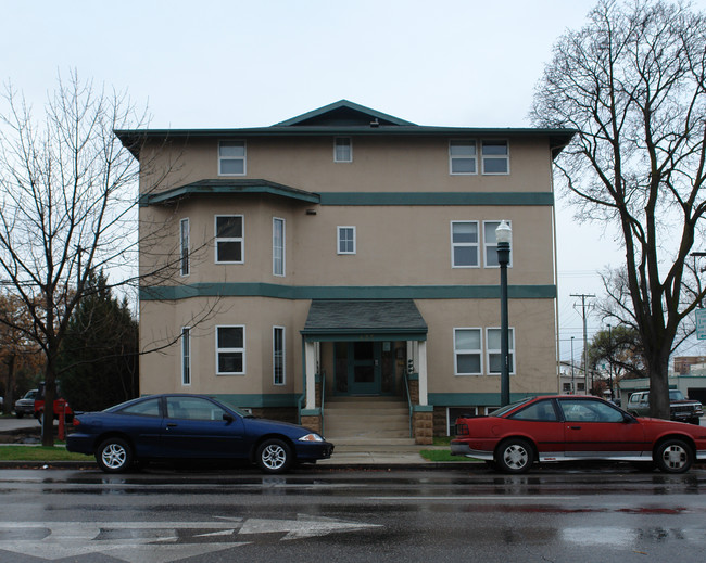 Senator Apartments in Boise, ID - Building Photo - Building Photo