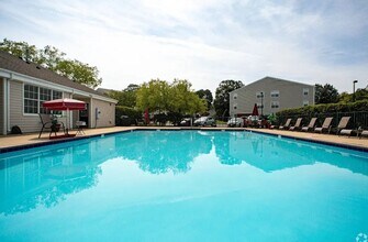 100 Marshview Dr in Newport News, VA - Building Photo - Building Photo