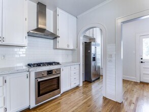 207 E 33rd St in Austin, TX - Building Photo - Building Photo