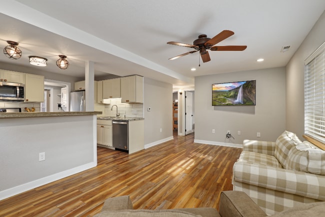 616 2nd St, Unit Unit B