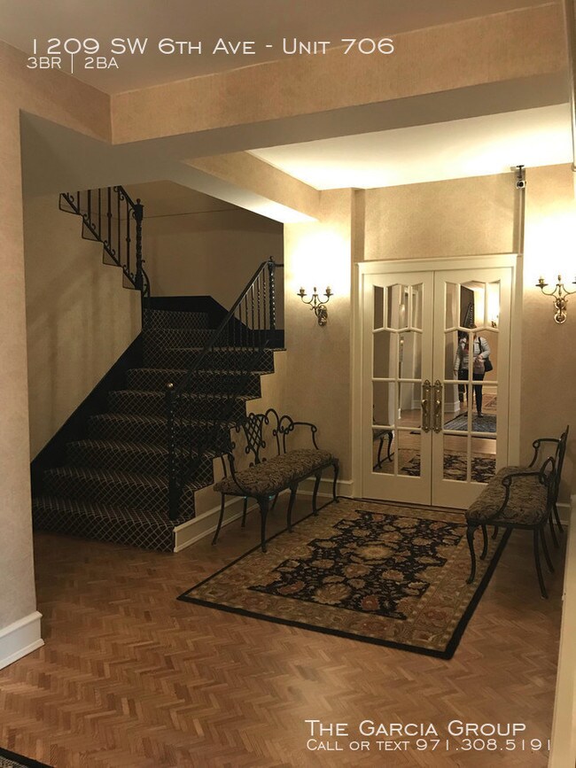 1209 SW 6th Ave-Unit -Unit 706 in Portland, OR - Building Photo - Building Photo