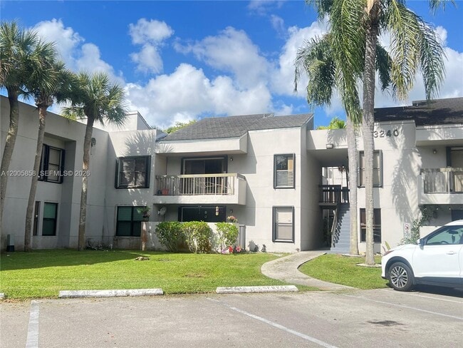 13240 SW 88th Ln in Miami, FL - Building Photo - Building Photo