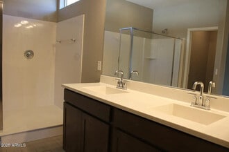 8219 S 44th Gln in Phoenix, AZ - Building Photo - Building Photo