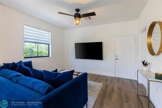 4637 Caspian Way in Davie, FL - Building Photo - Building Photo