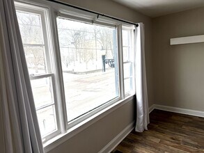 329 W Broadway St in Frankfort, KY - Building Photo - Building Photo