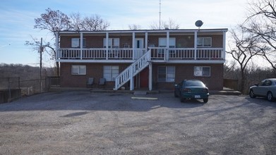 Starlight Apartments in High Ridge, MO - Building Photo - Building Photo