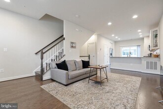 9780 Fields Rd in Gaithersburg, MD - Building Photo - Building Photo
