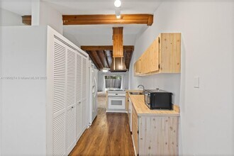 2331 Dogwood Ct in Pembroke Pines, FL - Building Photo - Building Photo