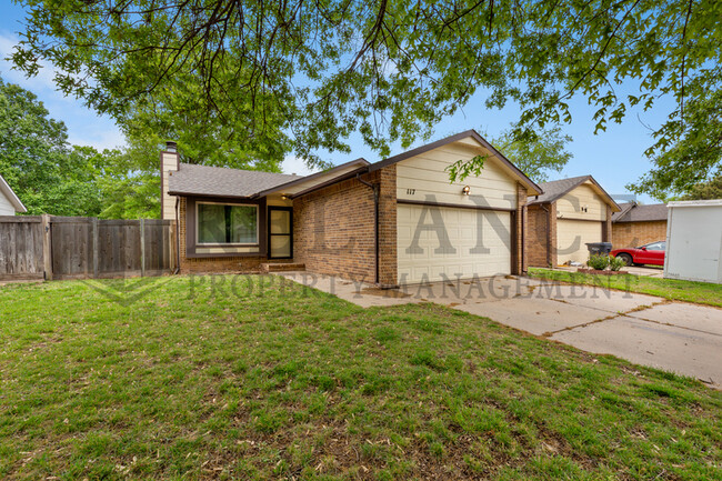 property at 117 S Lark Ln