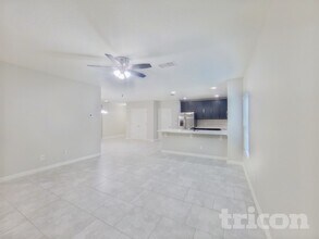 34633 Salerno Cir in Sorrento, FL - Building Photo - Building Photo