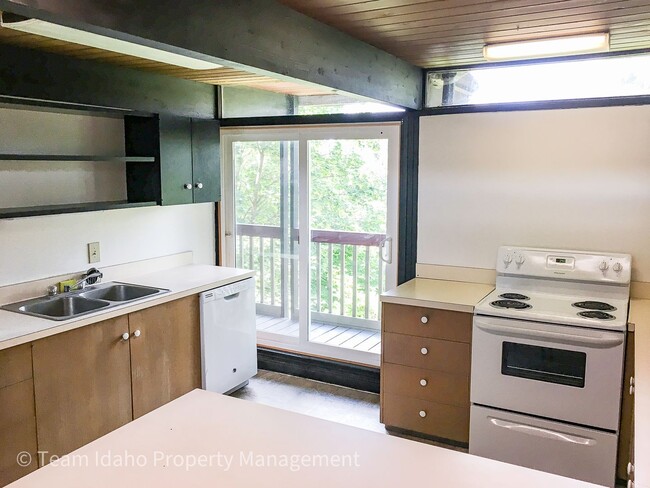 319-323 Taylor Ave in Moscow, ID - Building Photo - Building Photo