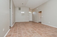 12909 Longcrest Dr in Riverview, FL - Foto de edificio - Building Photo