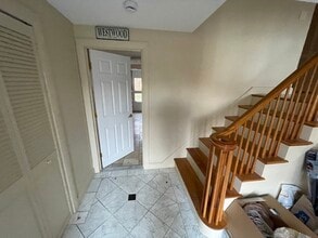 110 Country Ln in Westwood, MA - Building Photo - Building Photo