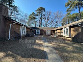 5705 5 Sisters Ct in Fayetteville, NC - Building Photo - Building Photo