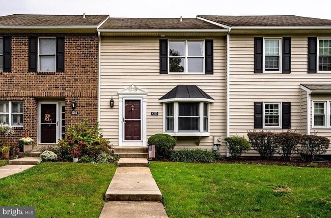 property at 4205 Fox Pointe Ct