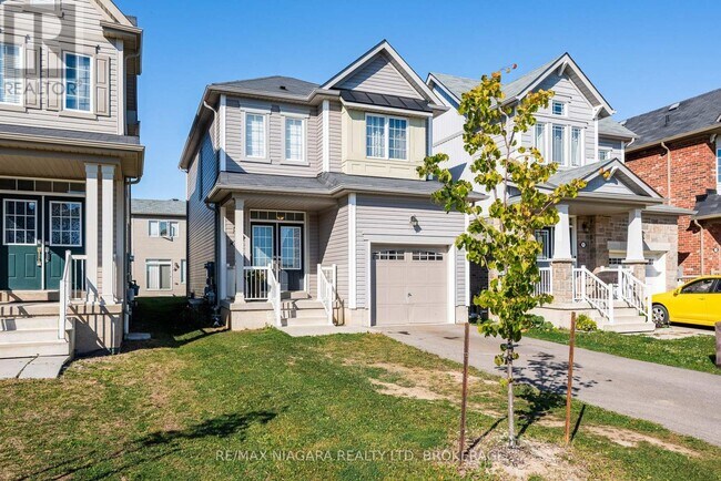 8719 Sourgum Ave in Niagara Falls, ON - Building Photo - Building Photo