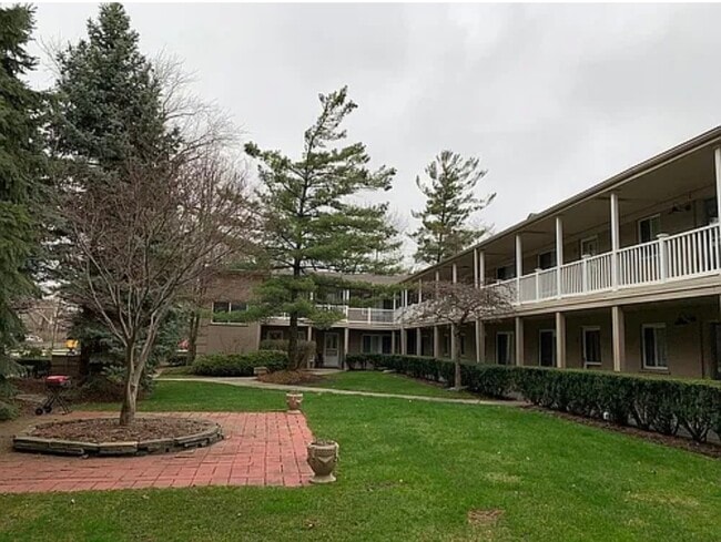 property at 475 S Adams Rd