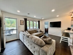 2 Hilltop Rd in Byram Township, NJ - Building Photo - Building Photo