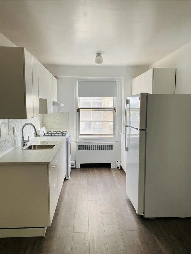 property at 30 Glenbrook Rd