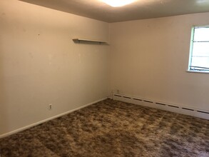1330 NE Hillside Dr, Unit B in Pullman, WA - Building Photo - Building Photo