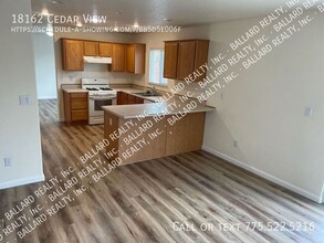 18162 Cedar View Dr in Reno, NV - Building Photo - Building Photo