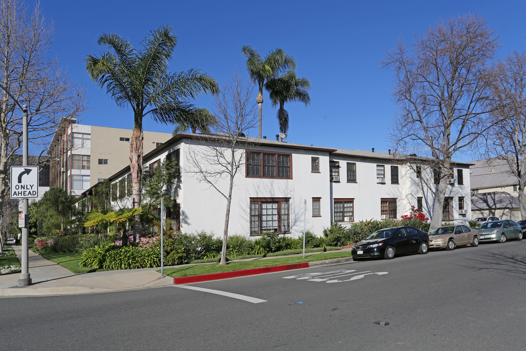 Mc Carty Apartments in Beverly Hills, CA - Foto de edificio