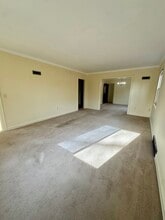 234 E Pleasant St in Davenport, IA - Building Photo - Building Photo