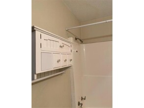 4101 Parklawn Ave-Unit -226 in Minneapolis, MN - Building Photo - Building Photo