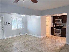 7761 NW 34th St in Hollywood, FL - Building Photo - Building Photo