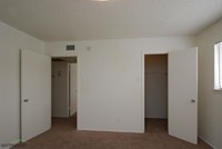 Spanish Crest Apartments in San Antonio, TX - Foto de edificio - Interior Photo