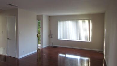 43126 Mayfair Park Ave, Unit 43126 Mayfair Park Avenue in Fremont, CA - Foto de edificio - Building Photo