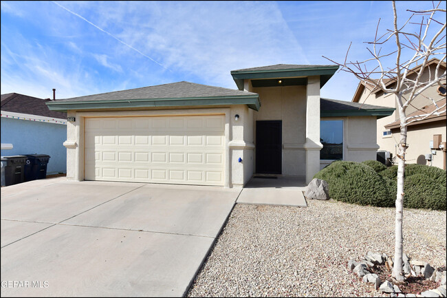 7213 Brick Dust St in El Paso, TX - Building Photo - Building Photo