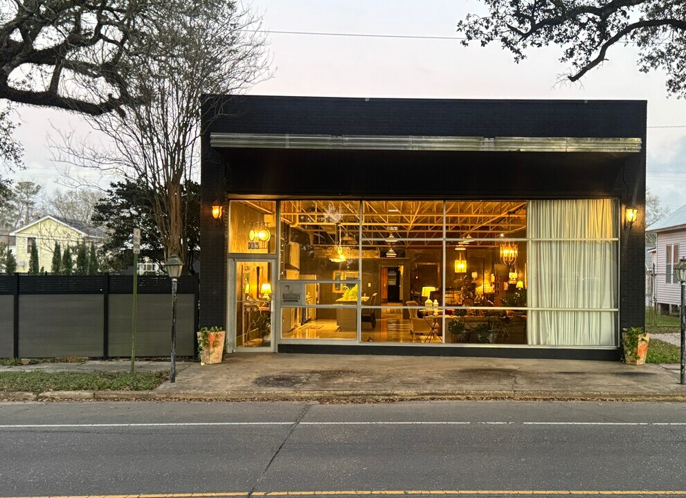 912 N Main St in Jennings, LA - Foto de edificio