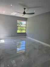 10042 NW 4th Ln in Miami, FL - Building Photo - Building Photo