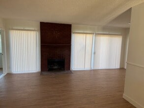 2730 Knoxville Ave in Long Beach, CA - Building Photo - Building Photo