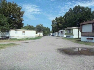 1301 E Main St in Clarksville, AR - Building Photo