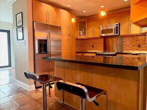 10841 SW 67th Dr in Miami, FL - Building Photo - Building Photo