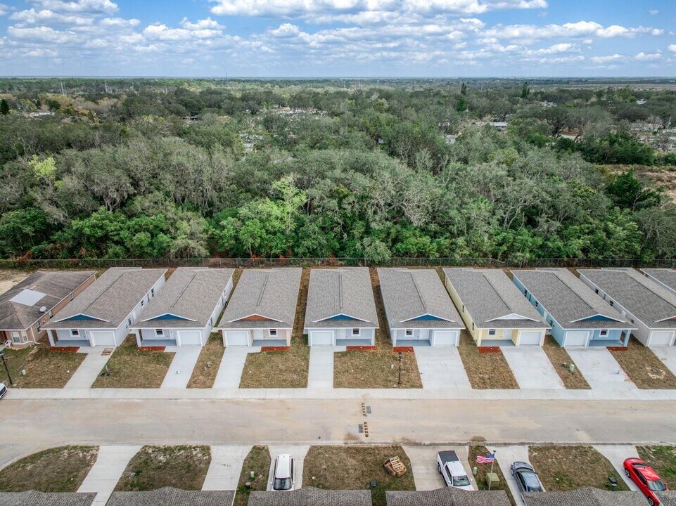 1450 Las Villas Blvd in Sebring, FL - Building Photo