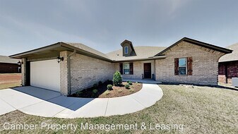 7033 Hidden Trail Ln