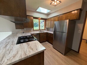 12855 SW Glenn Dr in Beaverton, OR - Building Photo - Building Photo