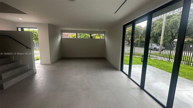 2656 SW 29th Ct-Unit -2656 in Miami, FL - Building Photo - Building Photo