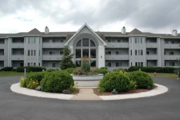 Harbour East in Rockford, IL - Building Photo