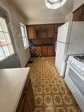 909 Mackinaw St in Saginaw, MI - Foto de edificio - Building Photo