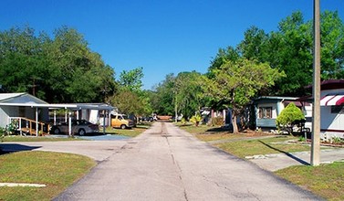 Tyrone Village Mobile Home Park in Tampa, FL - Building Photo - Building Photo