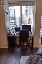 21-721 Balmuto St in Toronto, ON - Building Photo - Building Photo