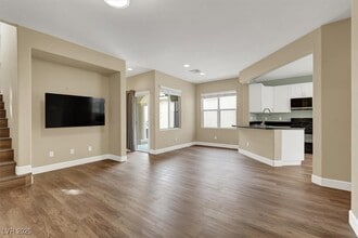 8556 Osmerea Ct in Las Vegas, NV - Building Photo - Building Photo