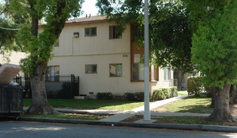 1010 Summit Ave Apartments