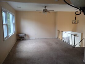 476 Mantoloking Rd, Unit 1 in Brick, NJ - Building Photo