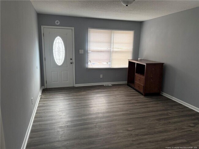 1016 Augusta Dr in Fayetteville, NC - Building Photo - Building Photo